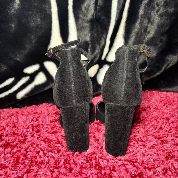 Lulus Women's Black Courts - Picture 3 of 4